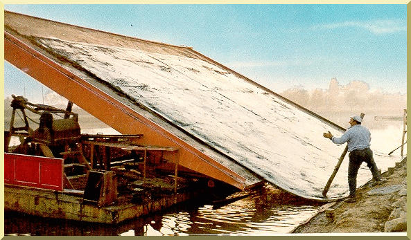 Using a pontoon to place the gabion mattress