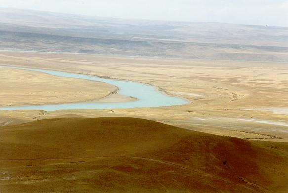 Rio Santa Cruz, Patagonia, Argentina (1991). 